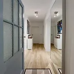 Schoene Helle & Gemuetliche In Altstadtnaehe