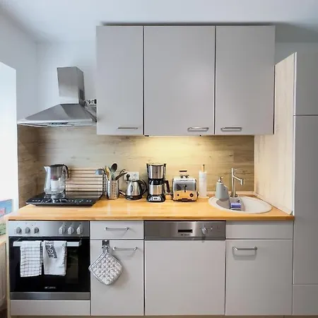 Schoene Helle & Gemuetliche In Altstadtnaehe Apartmán