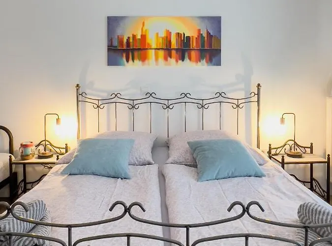 Schoene Helle & Gemuetliche In Altstadtnaehe